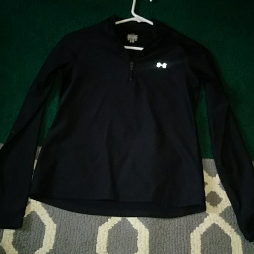 Under armour pullover fitted